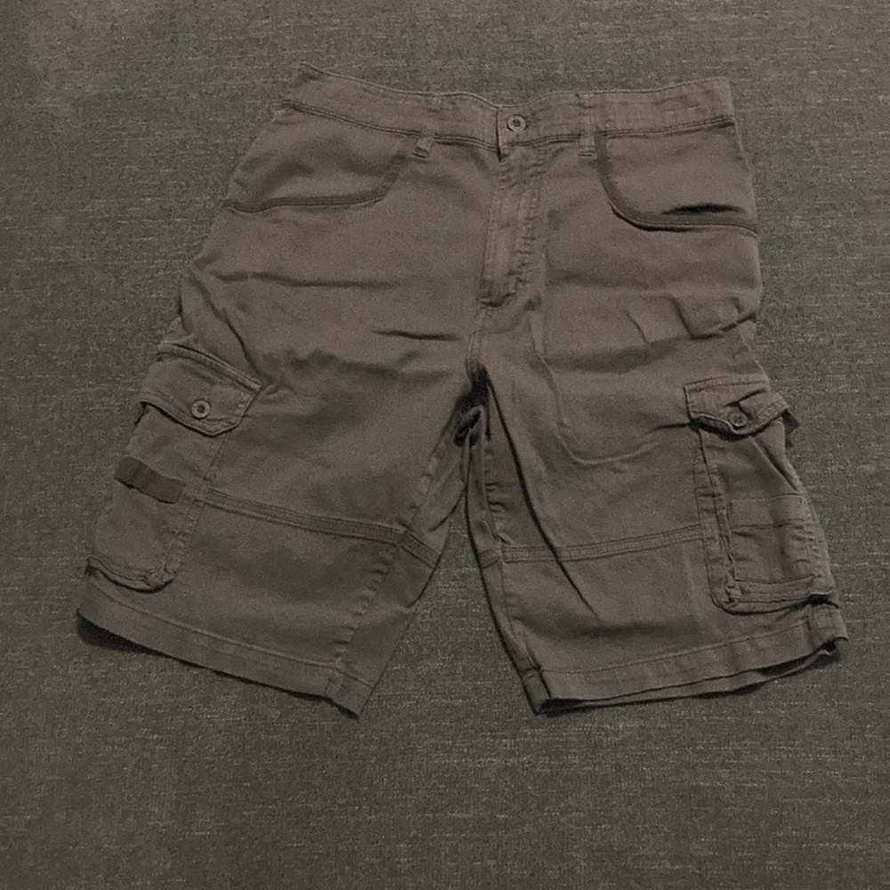 Men’s cargo shorts